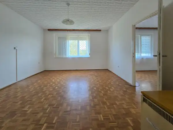 Eladó téglalakás, Kapuvár 2 szoba 64 m² 35 M Ft