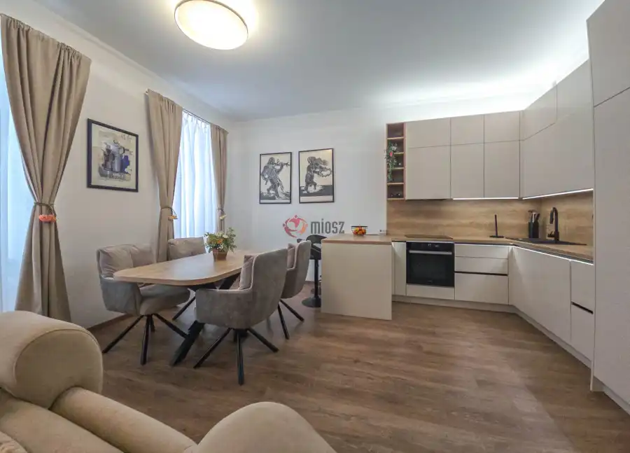 eladó téglalakás, Sopron