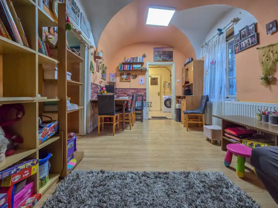 eladó téglalakás, Sopron